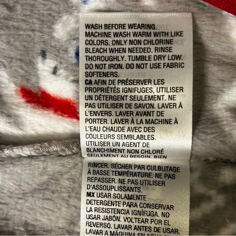 Macy's‎ Holiday Winter Fleece Baby/Toddler Footed Pajama. NWT.